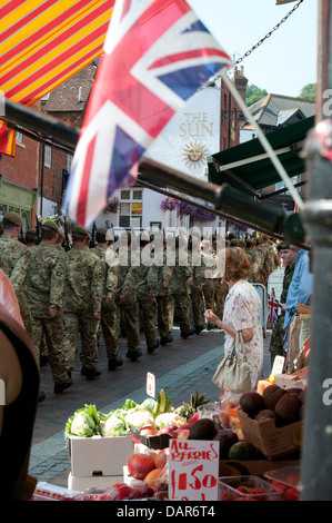 The Princess of Wales`s Royal Regt 3Bn march through Godalming Stock Photo